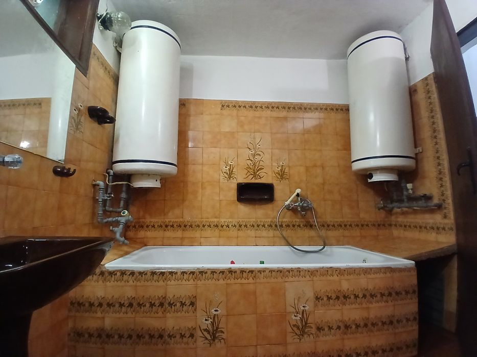 Продавам къща в гр. Кубрат