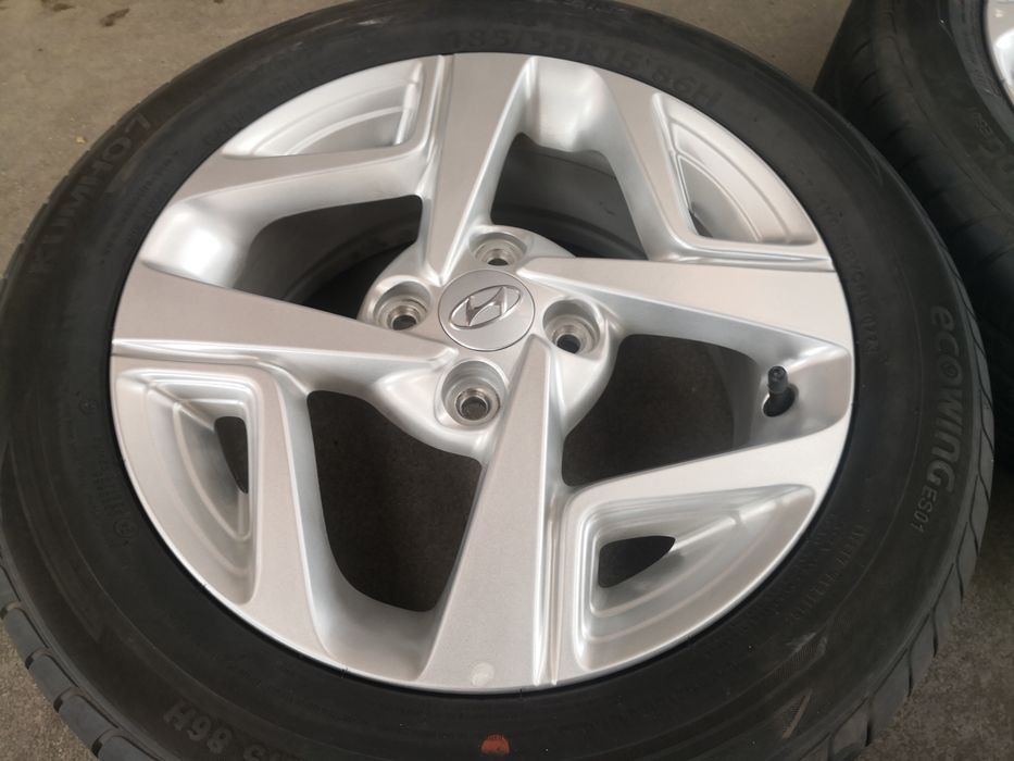 4x100 hyundai Хюндай 4х100 джанти с датчици 185 55 15 гуми dot 23 като нови