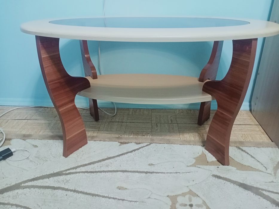 Продам журнальный столик