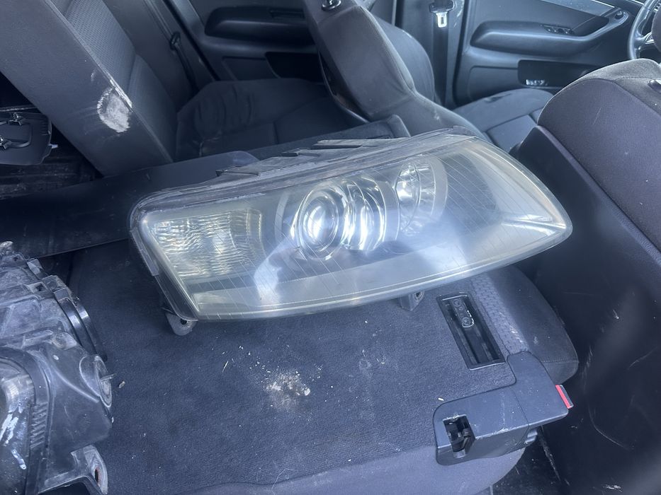 Far faruri xenon audi a6 c6