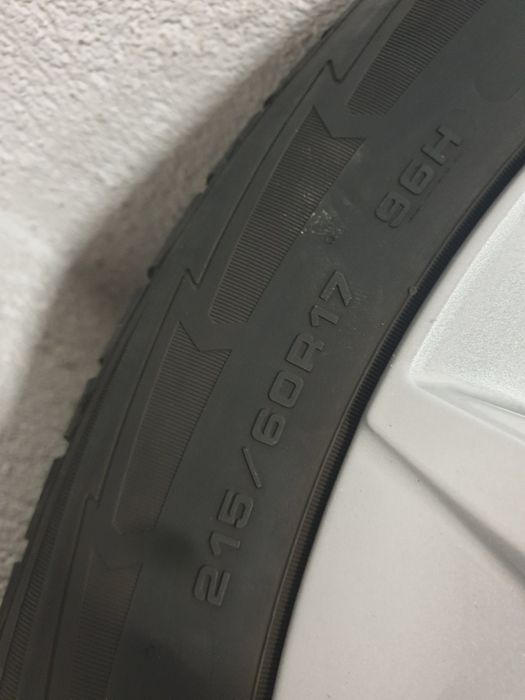 Джанти с гуми и сензори Toyota