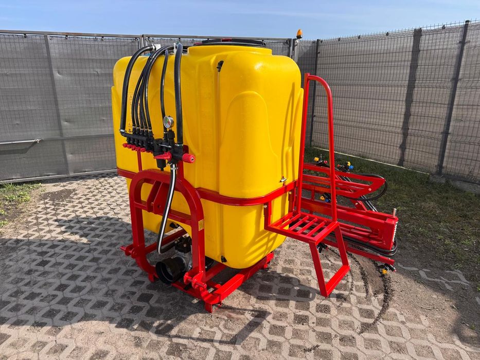 Опрыскиватель 1000л