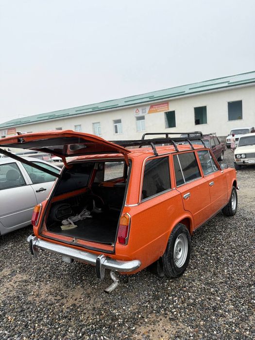 VAZ 2102 1981 — 2