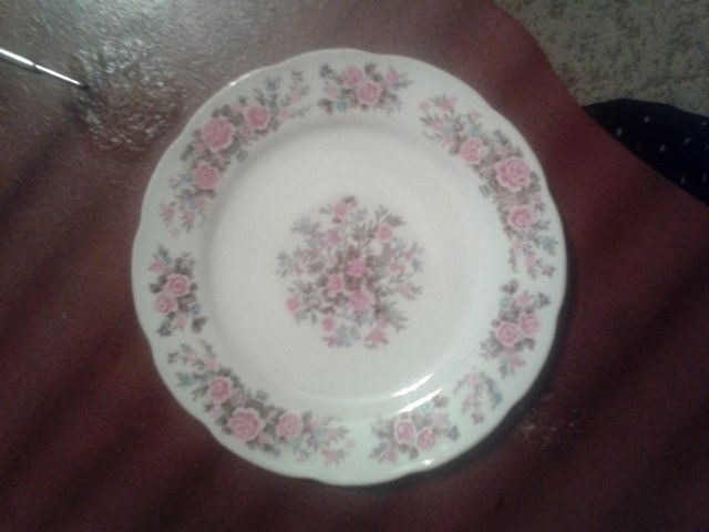 продам тарелку новые