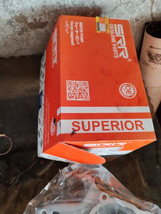 Помпа, сальник коренной мазда 626