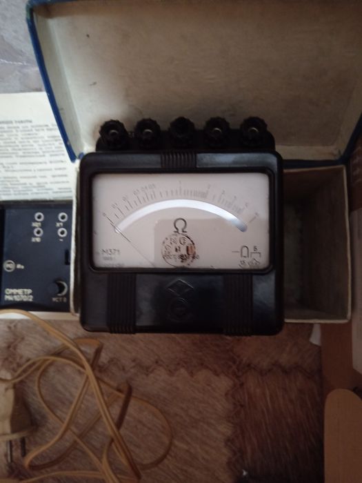 приборы  изготовлен в СССР,