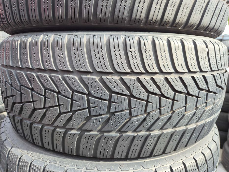 2 Anvelope de IARNA - 225/45/18 95H - Hankook Winter - Stare F BUNA - DOT 2022 !