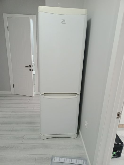 Холодильник индезит