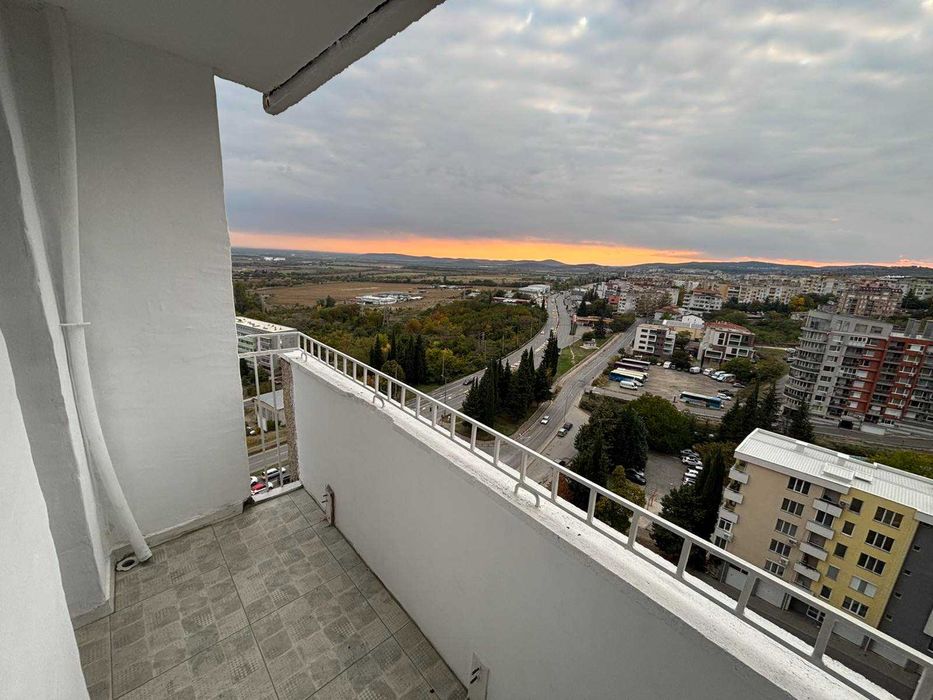 Продажба четиристаен апартамент