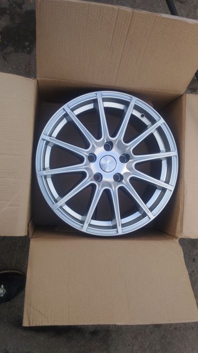 Новые диски тоета р16