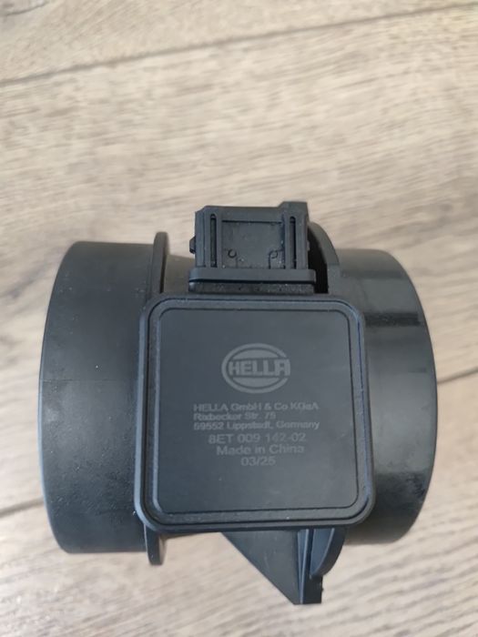 Debitmetru HELLA 8ET 009 142-021