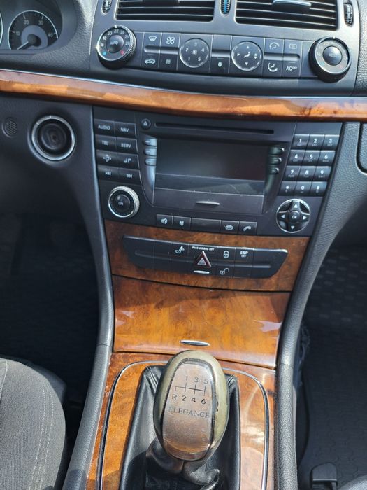 Мерцедес E220 W211