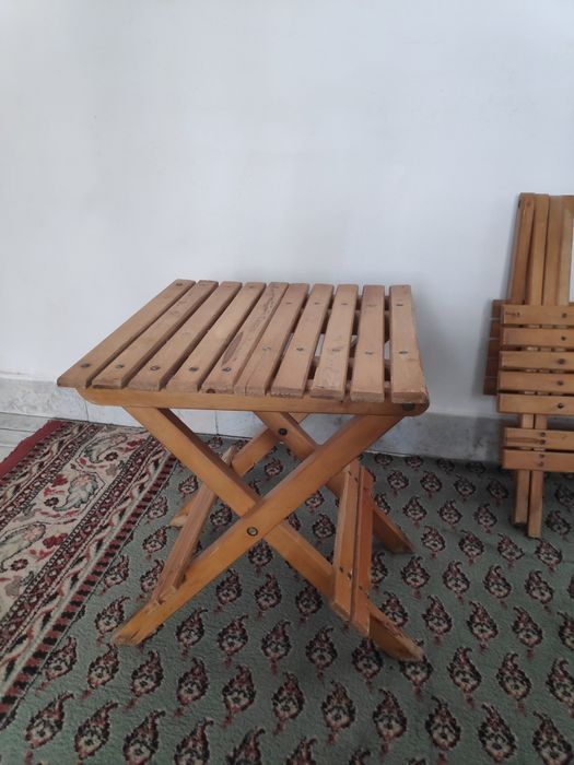 Scaune Sau masute pliabile din lemn