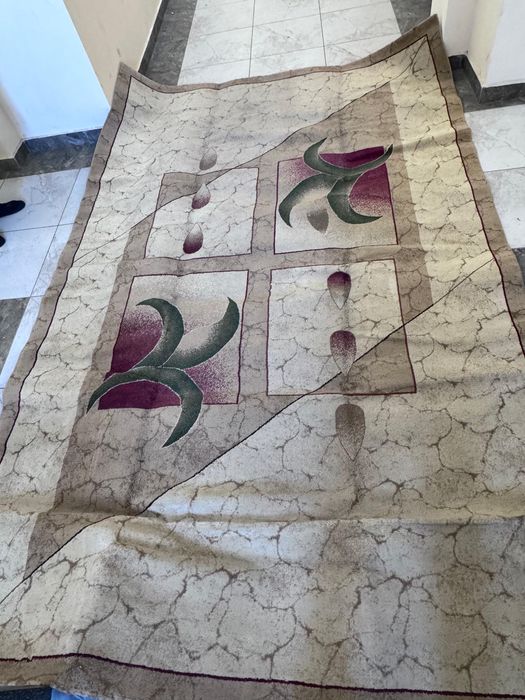 Ковер в хорошем состоянии