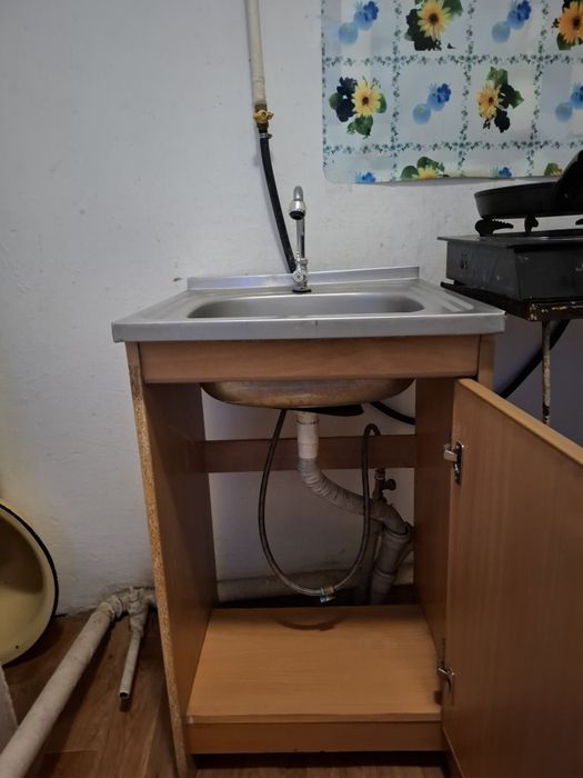 Шкафчик с мойкой