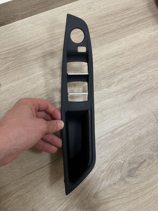 Чисто нови оригинални черни интериорни дръжки за БМВ Ф10/11