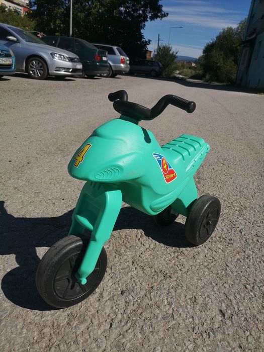 motor, scuter bicicleta plastic verde