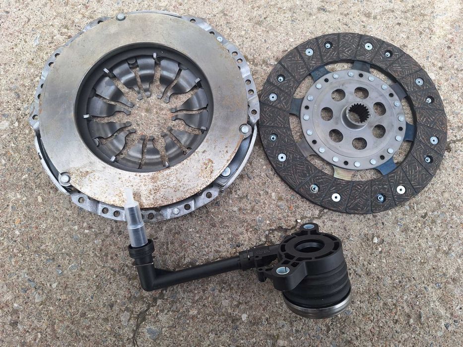 Комплект Съединител Нов Dacia Duster 1,5 dci 110 к.с  2008-2013 Година