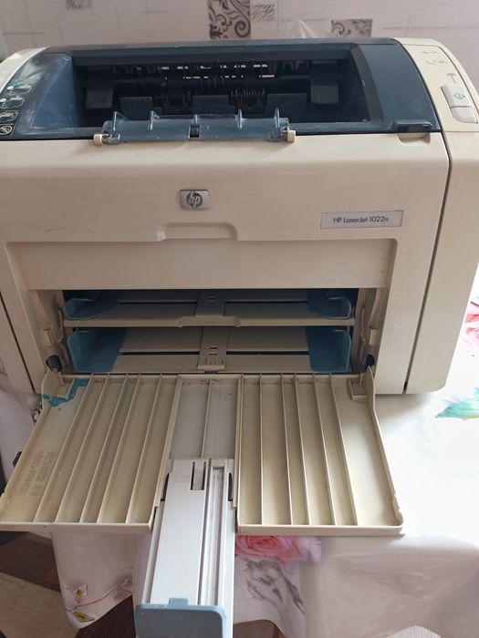 Продам принтер лазерный 1022