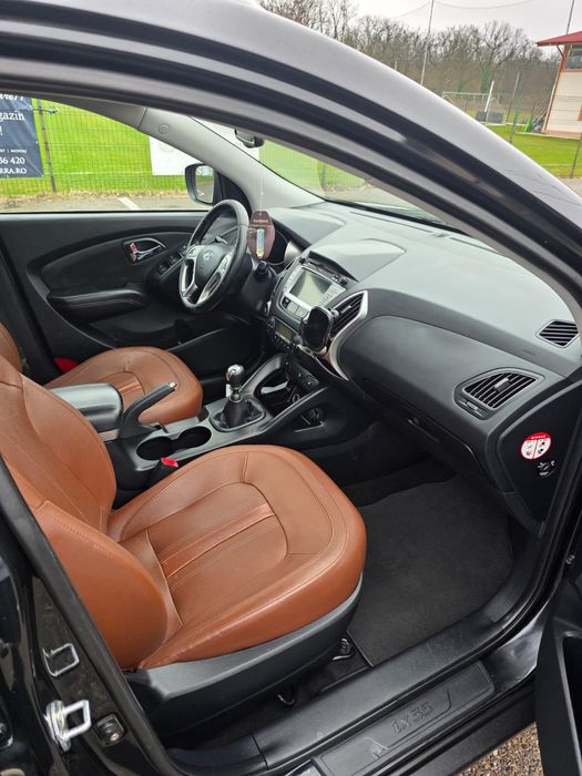 HYUNDAI ix35 2011 — imagine 3