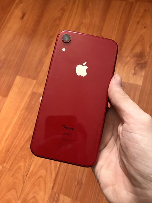 iPhone XR красный 64gb