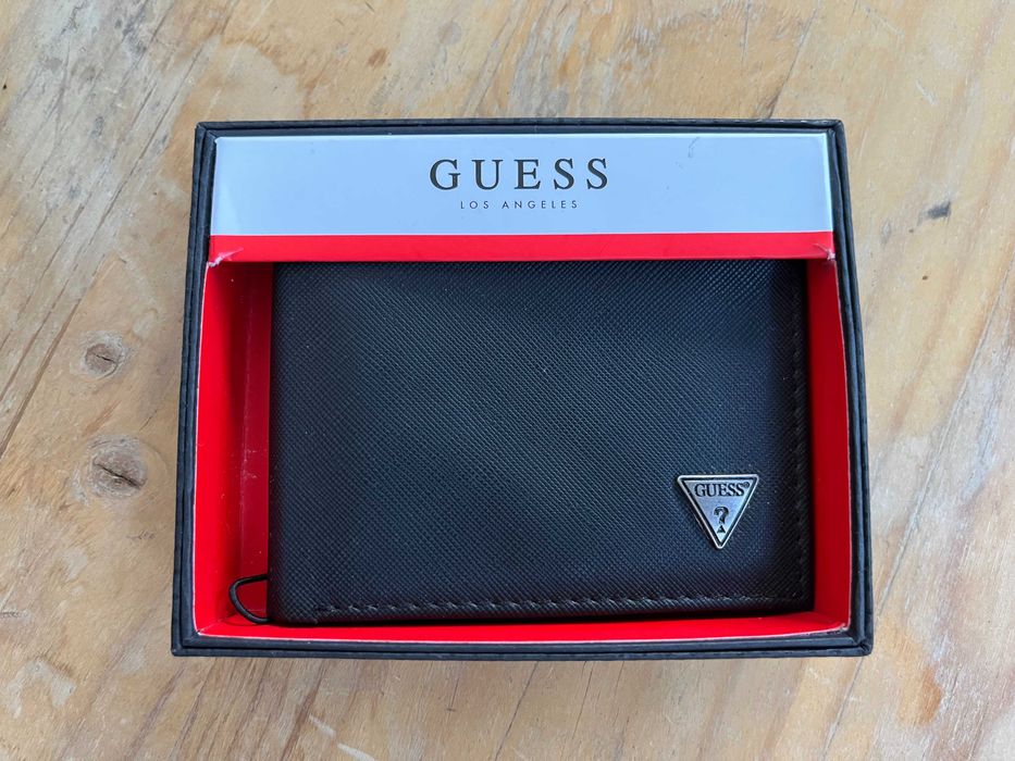 Мъжки портфейл GUESS