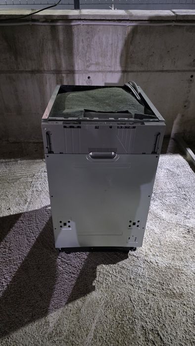 Продавам съдомиялна за вграждане Arielli