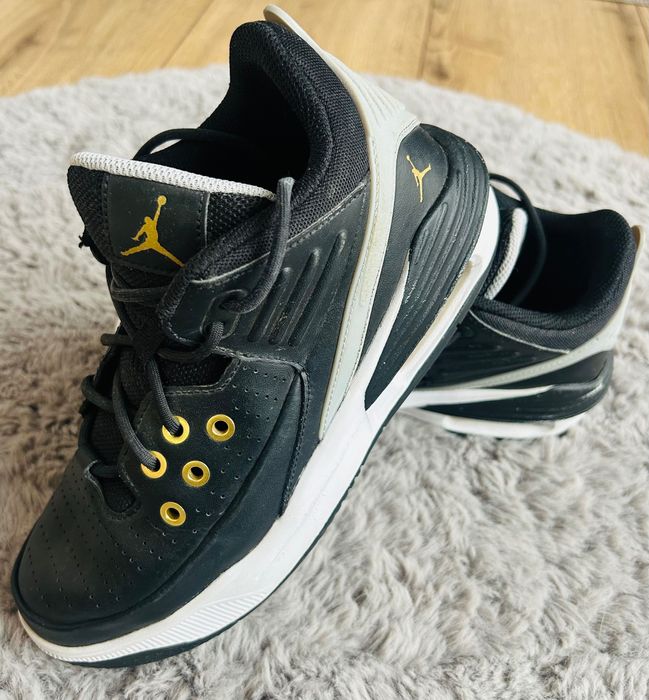 Nike Jordan 38 номер -50 лв и NIKE AIR VAPORMAX, номер 38,5 - 150 лв