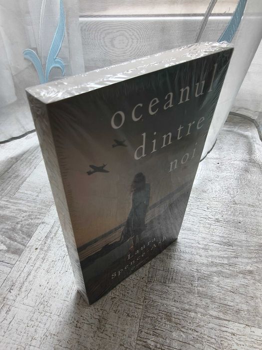 Laura Spence-Ash - Oceanul dintre noi. Sigilată! Bookzone.