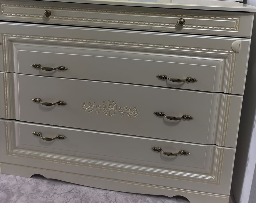 Спальный гарнитур Венера 5д