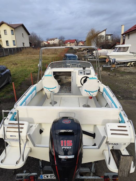 Barcă  Ultramar 5,7/2.36/culoarea originală/Peridoc 1400 kg