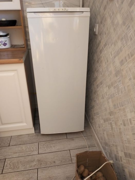 Морозильник , Бирюса. В отличном состоянии.