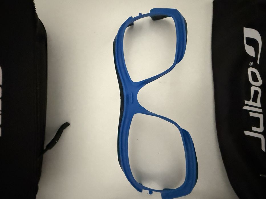 Ochelari sport Julbo polarizați cu protecție laterală și husă