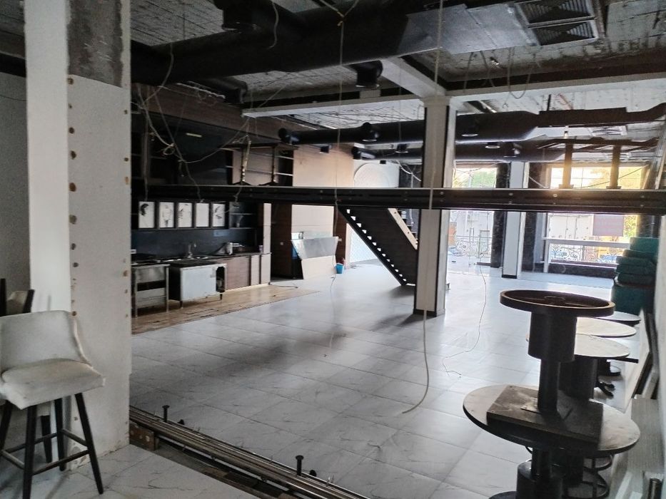 Сдаётся коммерческое помещение вдоль оживлённой дороги (N205)