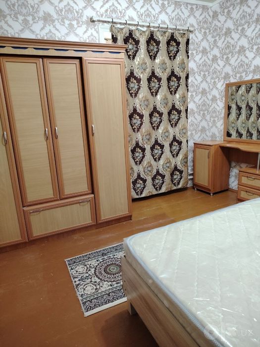 Аренда 2× комнатный дом участок метро Чкалова Дустлик