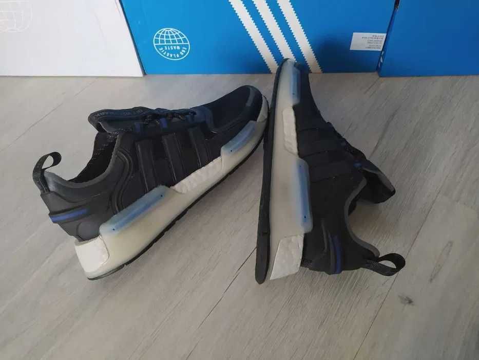 Оригинални маратонки *ADIDAS NMD V3 * EU42, 45 1/3