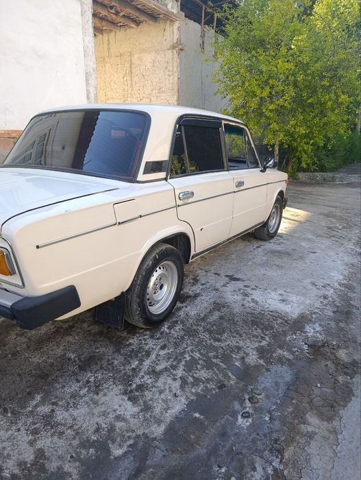 Vaz 2106 sotiladi