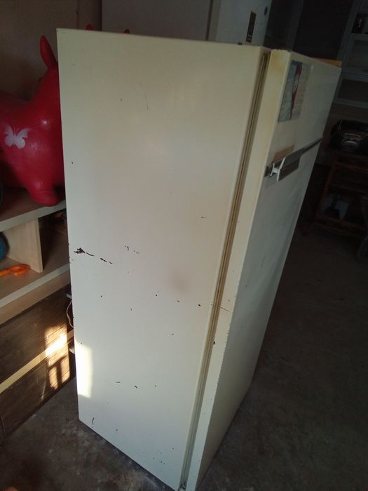 Холодильник  рабочий