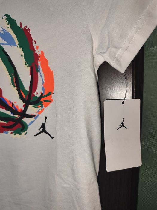 Tricou alb cu imprimeu Jordan mărimea 110-116