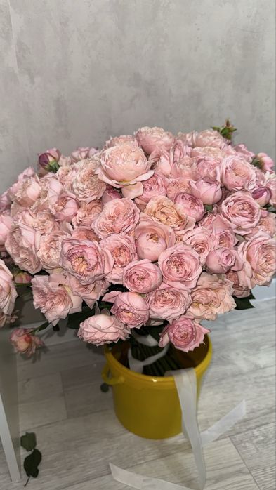 Продаю большрй букет цветов