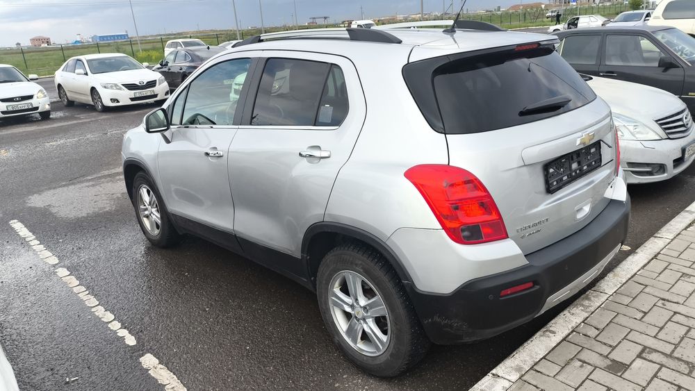 Продам шевролет трекер 2014 . 1,8 бензин