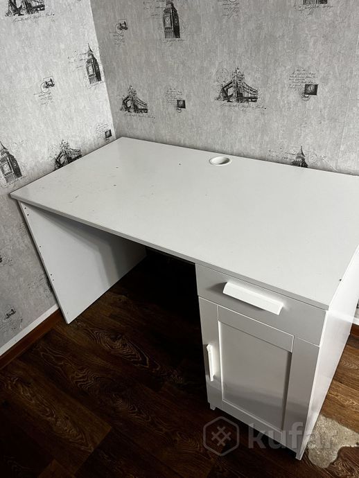 Продам стол письменный