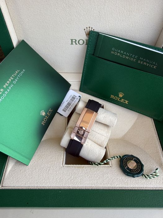 Rolex Oyster Perpetual Cosmograph Daytona 18kt Everose Gold