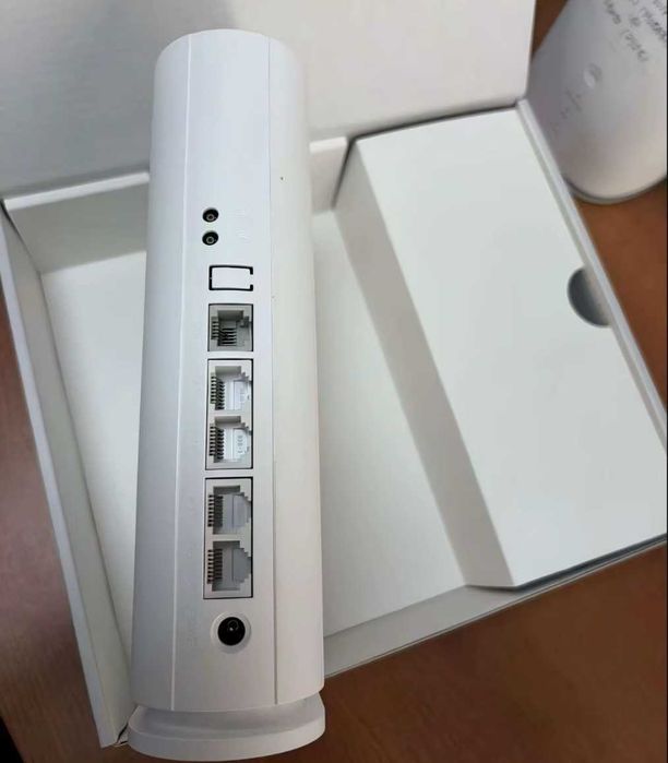5G РУТЕР ZTE G5TS, 12/220V, отключен за всички мобилни оператори/мрежи