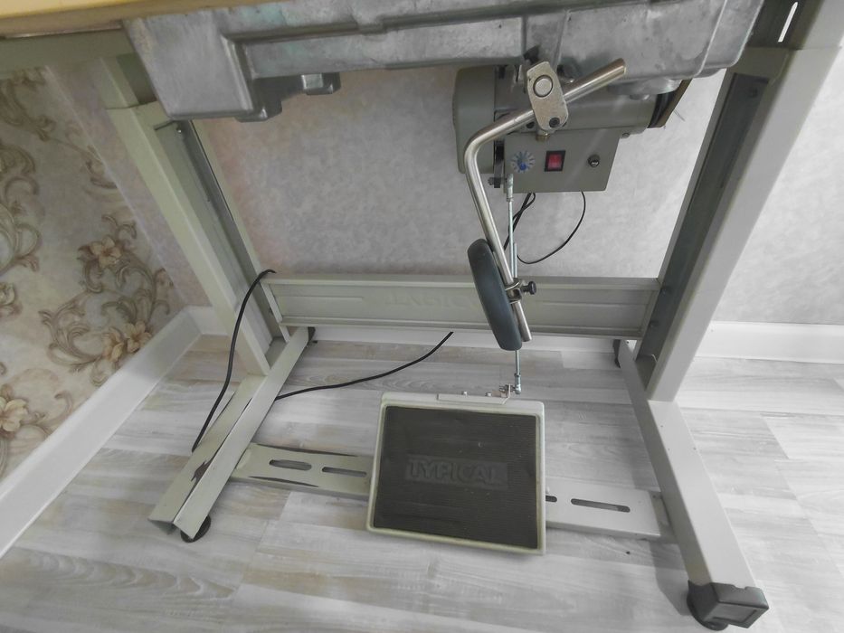 Швейная машинка TYPICAL