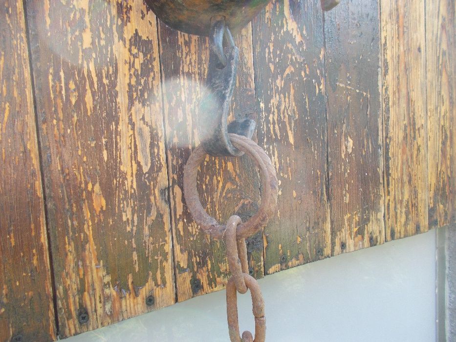 Стари предмети за огнище - верига , държач , котел