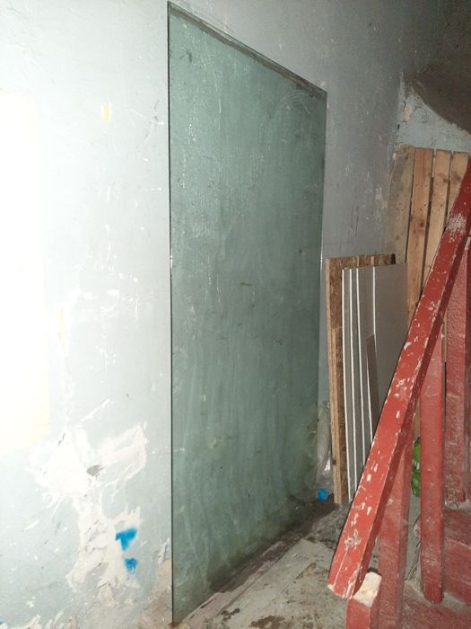 Vand geamuri diferite marimi de termopan.