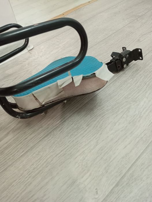 Отдам  детский сидение на велик