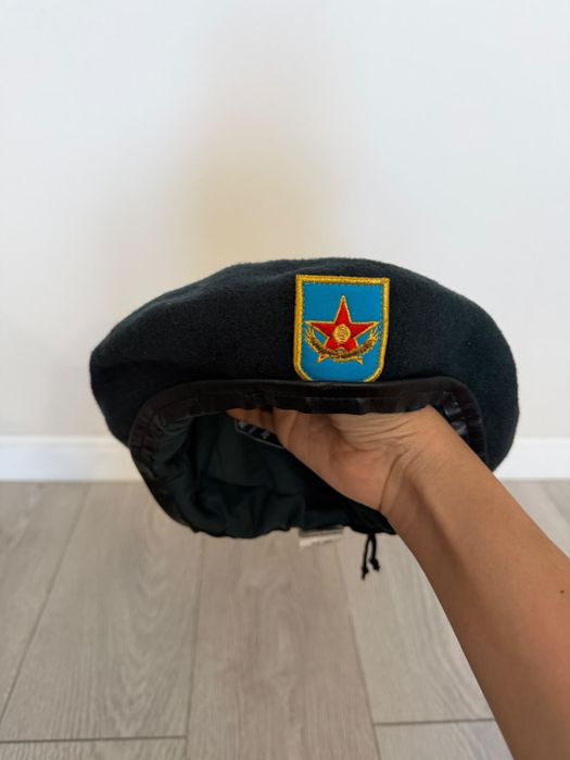 Кепки военные новые и берет