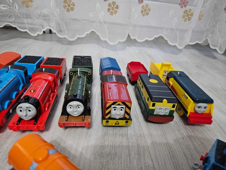 Thomas & friends: Diverse trenuri motorizate